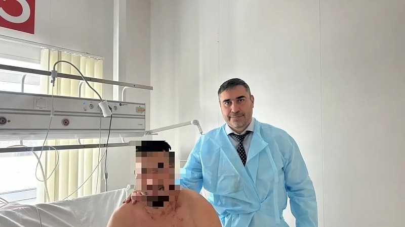 Появилось фото выжившего после молнии и встречи с медведем бойца СВО на Алтае