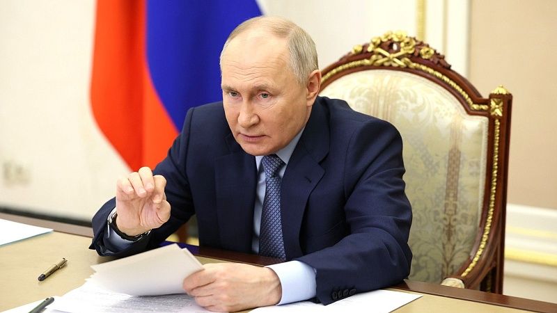 Путин поручил Правительству увеличить финансирование отечественной науки