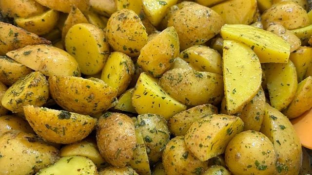 Причины недавнего роста цен на картофель объяснил вице-премьер Патрушев