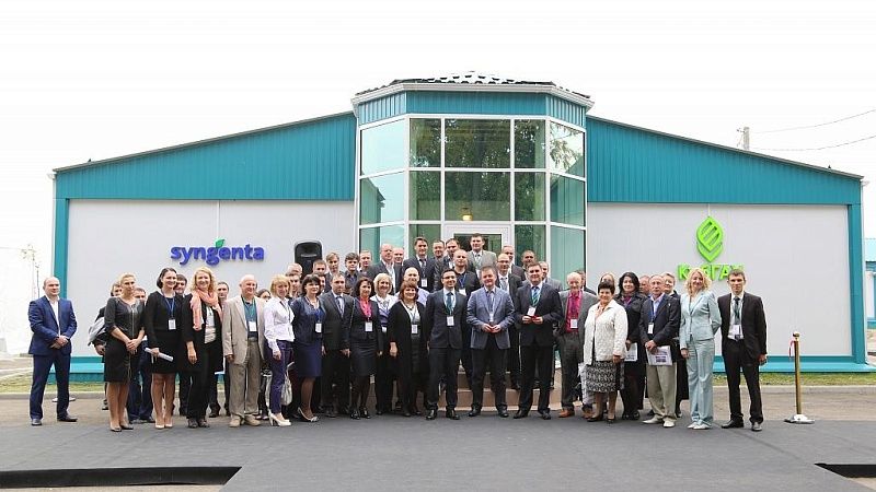 Евгений Наумов поздравил с юбилеем учебно-опытное хозяйство «Кубань»