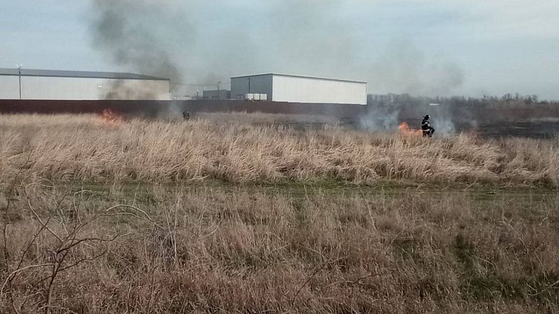 Предупреждение о пожароопасности продлили до 18 марта в Краснодаре