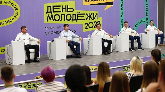 Губернатор Кубани встретился с молодыми активистами и волонтерами. Фото: пресс-служба Краснодарского края