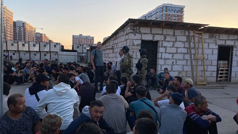 Цыганский посёлок подвергся масштабному рейду силовиков под Тулой