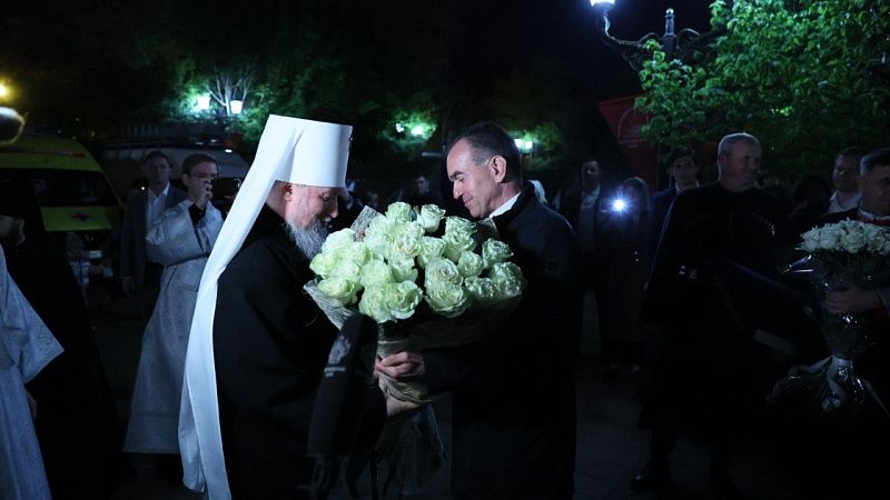 Кондратьев посетил пасхальную службу в Свято-Екатерининском соборе Краснодара