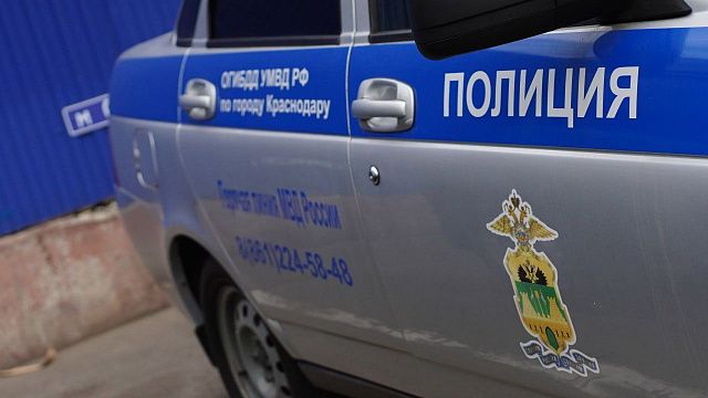 На Ростовском шоссе в Краснодаре пожилой мужчина устроил ДТП. Одного из водителей госпитализировали 