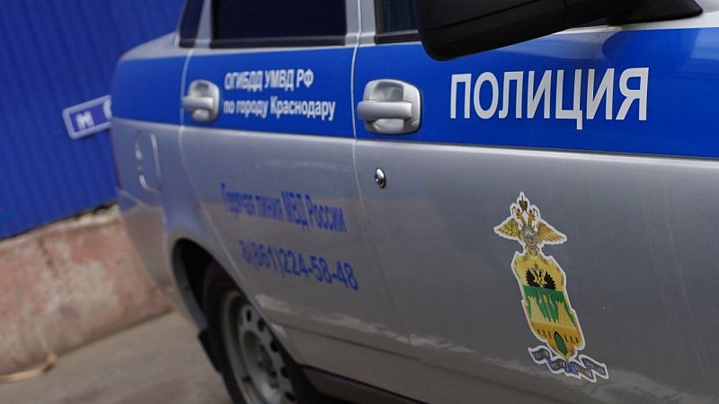 На Ростовском шоссе в Краснодаре пожилой мужчина устроил ДТП. Одного из водителей госпитализировали 