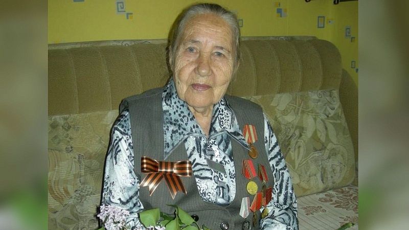 Вениамин Кондратьев поздравил ветерана ВОВ из Динской со 100-летием