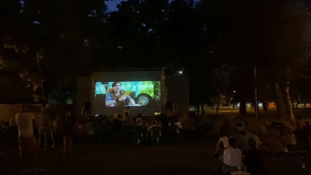 В первый день лета в Краснодаре стартует проект «Кино нашего двора», фото: телеканал «Краснодар» 
