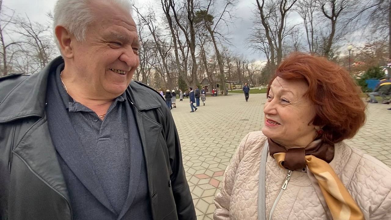 Пенсионеры нашли любовь на танцах в краснодарском парке Фото: телеканал Краснодар