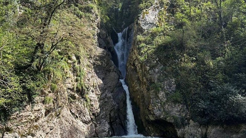 Двух сочинцев эвакуировали спасатели из Агурского ущелья