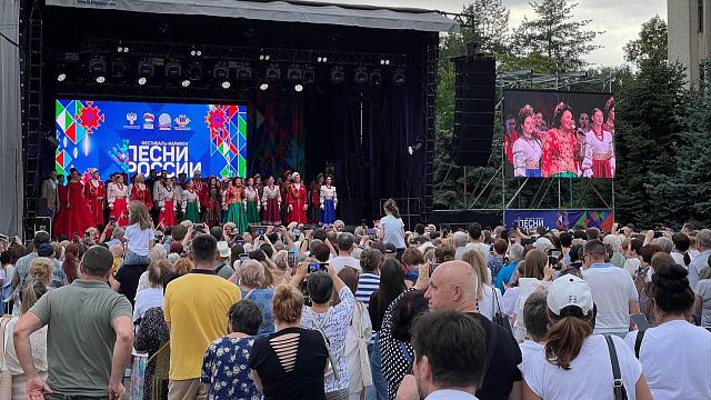 Надежда Бабкина сделала заявление на концерте в Краснодаре Фото: Телеканал «Краснодар»