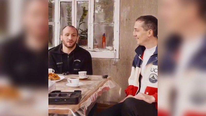 Mellstroy подарил краснодарскому бойцу ММА 4 млн рублей на покупку квартиры