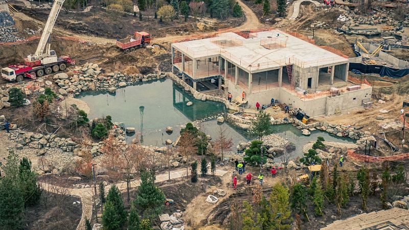 В новой очереди парка Галицкого начали заполнять водой «озеро Ойке»