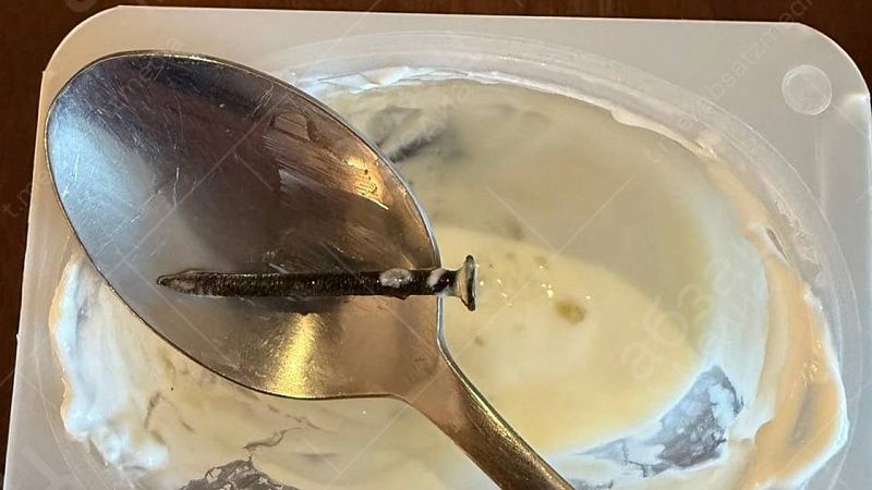 Москвичка чуть не съела гвоздь из йогурта от «Вкусвилла»