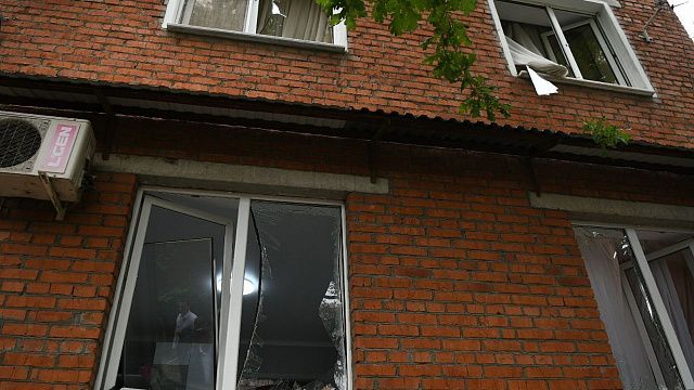 Офисное здание и многоэтажка повреждены в Краснодаре после ночного инцидента 