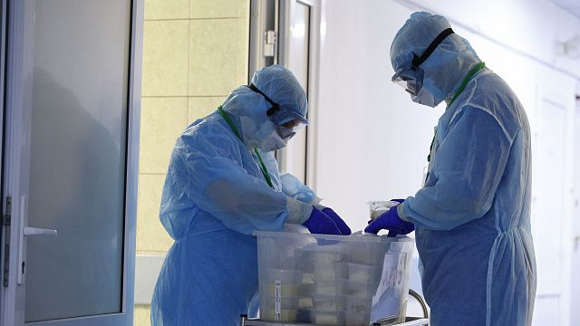 В ковидные больницы Кубани за сутки госпитализировали 48 человек
