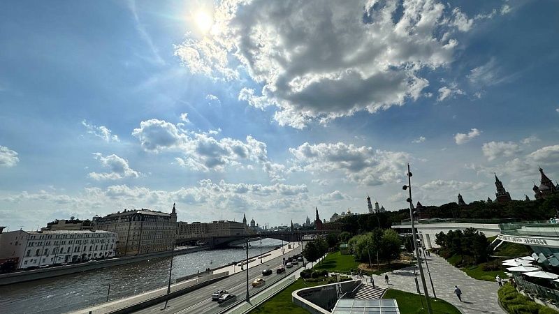 Речной трамвай у Новоспасского причала загорелся в Москве