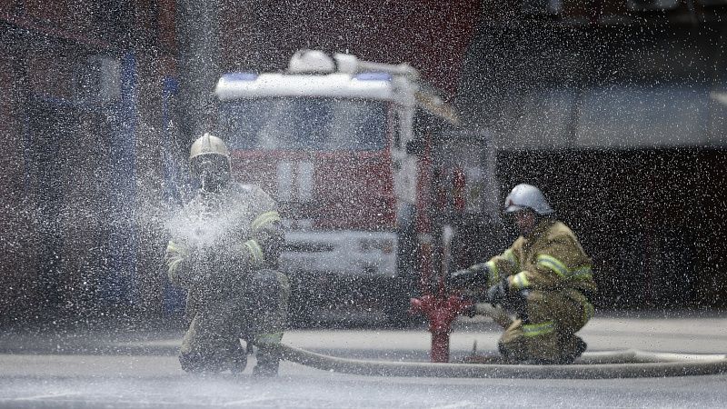 Десятки отдыхающих погибли при взрыве и пожаре на курорте Кран-Монтана