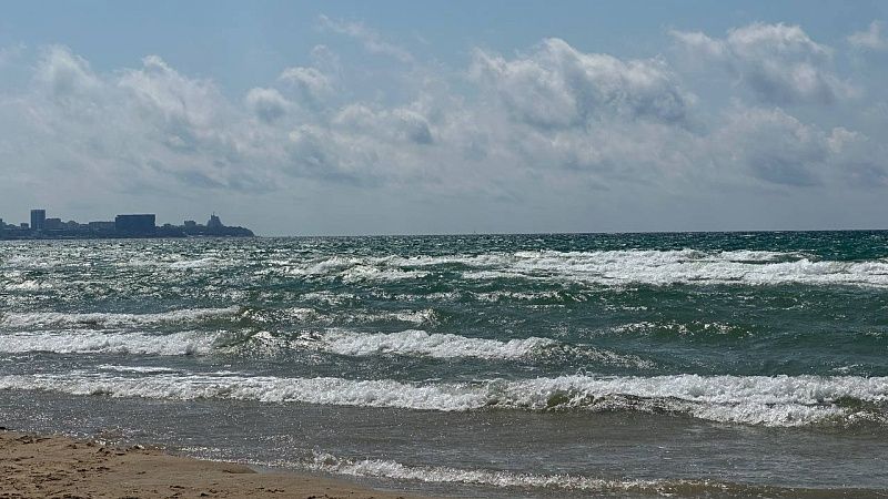 Более двух тысяч мешков с мазутом подняли с морского дна в Анапе