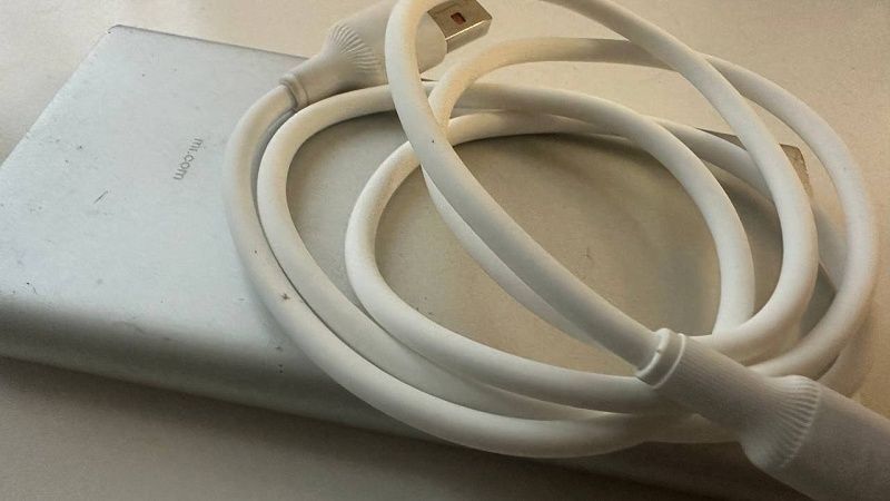 Япония запретит использовать пауэрбанки в самолетах с 24 апреля