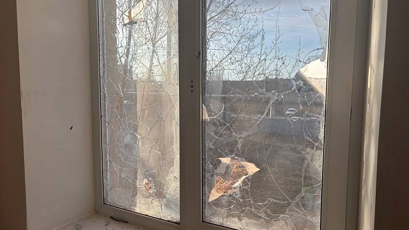 Жителей пригорода начали эвакуировать из-за пожара на аэродроме Энгельса