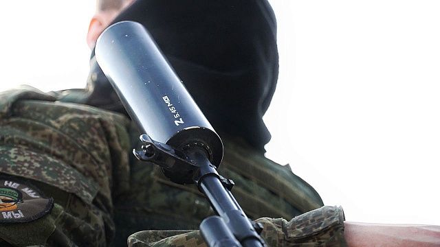 Военный эксперт: часть западного оружия для Украины попадает на черный рынок 