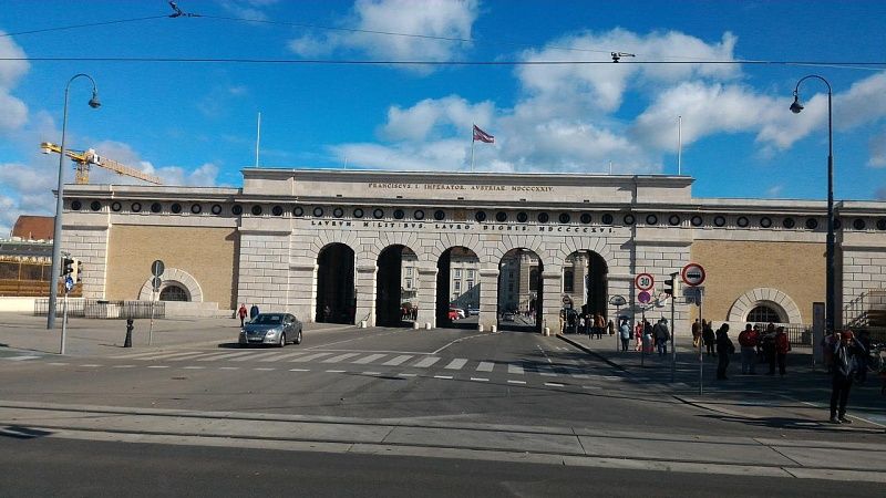 Мужчина получил штраф за «громкий пук» рядом с полицией в Австрии