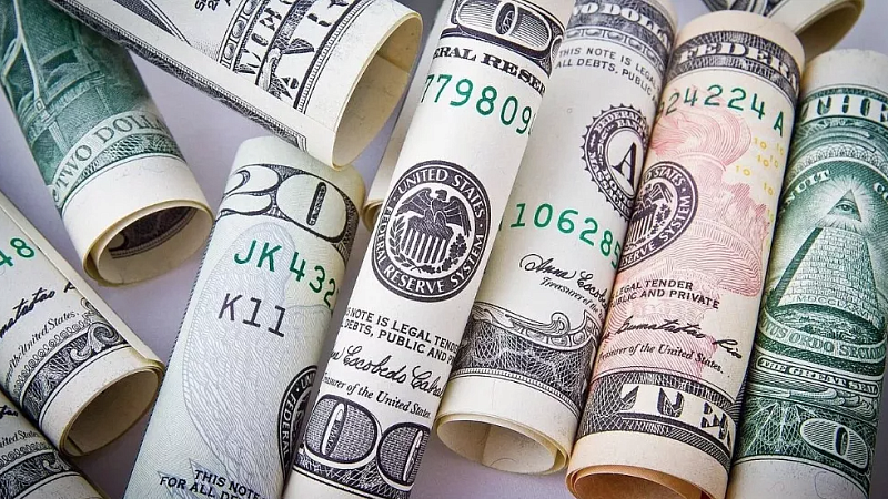 Курс доллара на Мосбирже опустился ниже 90 рублей 