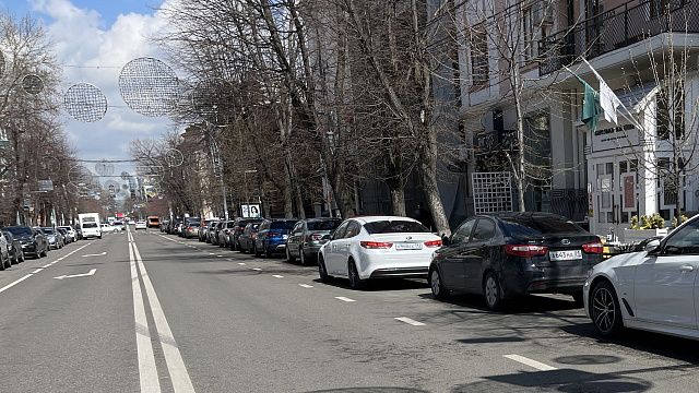 Экс-главный архитектор Краснодара убеждена: занимая землю парковками, город провоцирует автомобилизацию