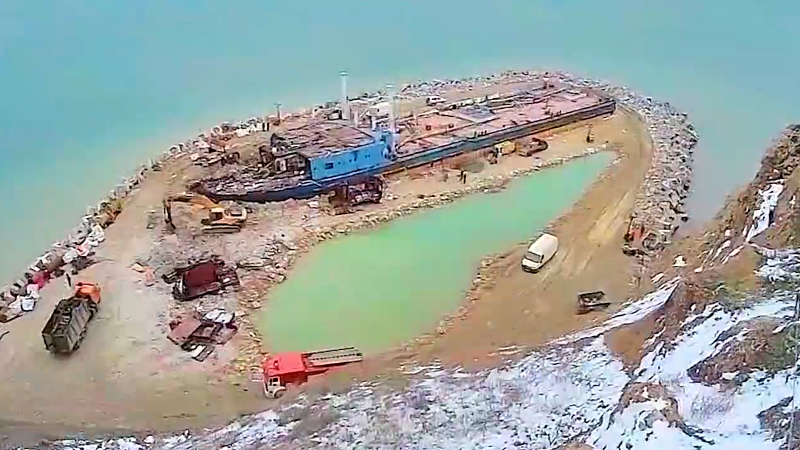 Оперштаб Кубани показал видео полной разборки танкера «Волгонефть-239»