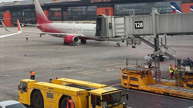 Временные ограничения на полеты ввели вечером 18 ноября во Внуково и Шереметьево 