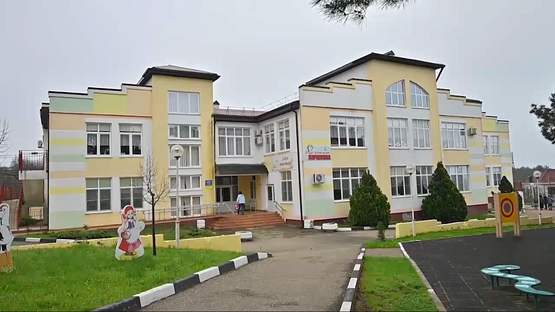 Детский сад закрыли на неделю из-за повреждений от атаки БПЛА в Геленджике