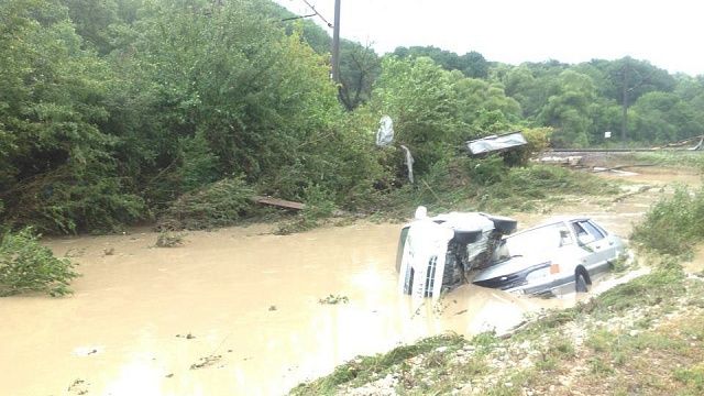 Из-за наводнений погибли почти 900 человек в Пакистане