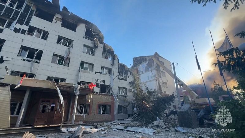 Появилось видео последствий удара дрона ВСУ по общежитию колледжа в ЛНР