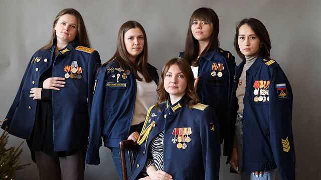 11 жительниц Краснодара стали участницами трогательного проекта «Жены героев»
