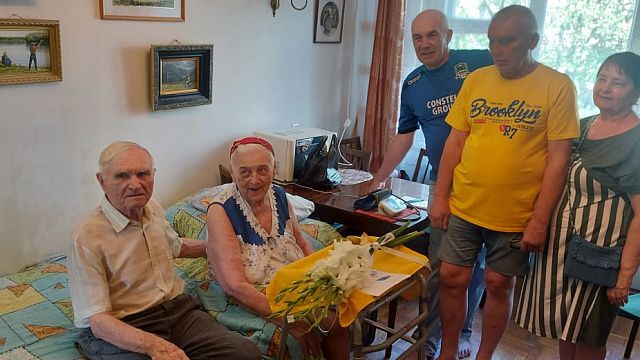Ветеран труда Валентина Несветайло отмечает 95-летие