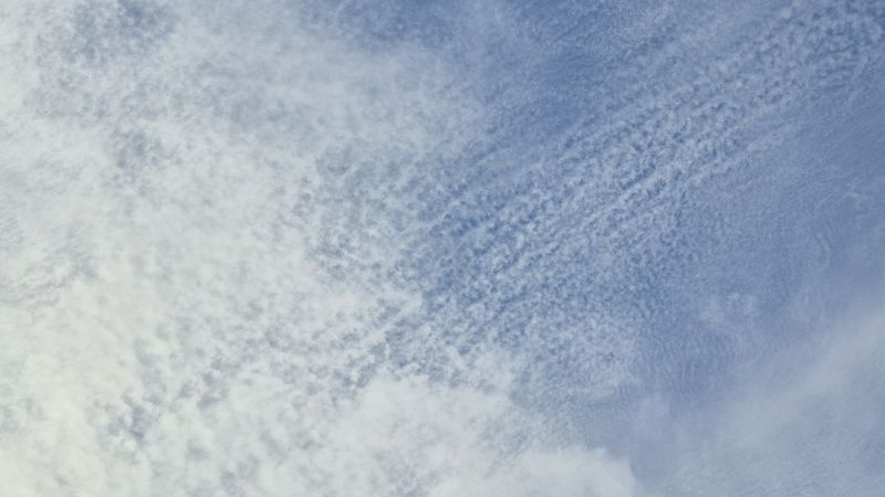 Очевидцы сообщили о серии взрывов над Таганрогом 