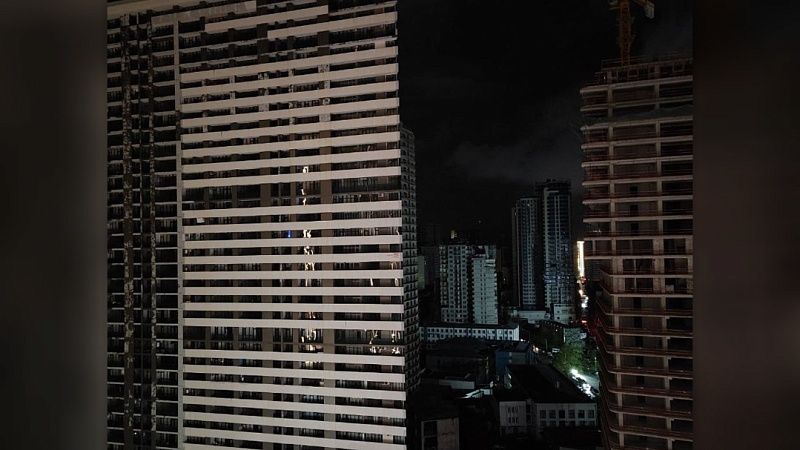 На видео сняли погрузившуюся во тьму Грузию