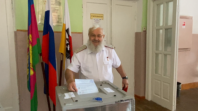 Владимир Громов проголосовал на выборах - 2022. Фото: телеканал «Краснодар» 