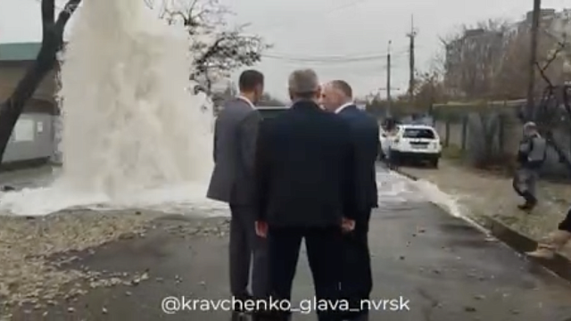 Повреждение на Троицком водоводе в Новороссийске ликвидируют к вечеру 12 ноября