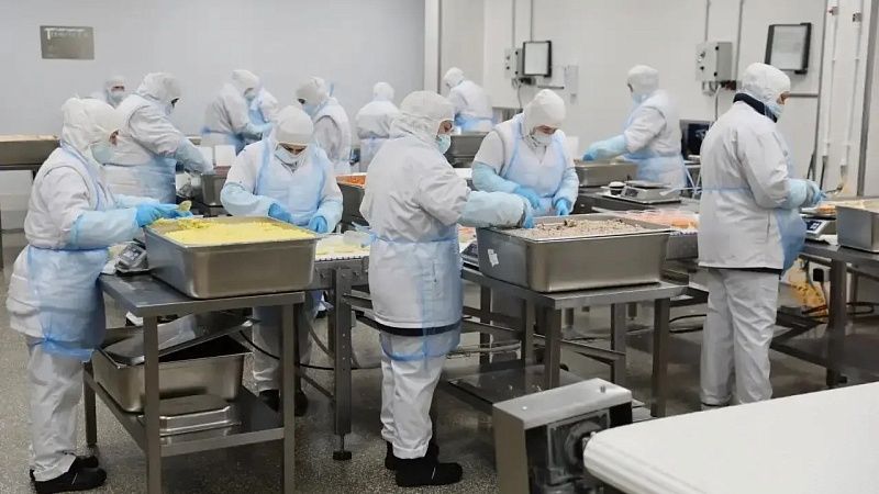 Евгений Наумов посетил производство готового питания в Краснодаре
