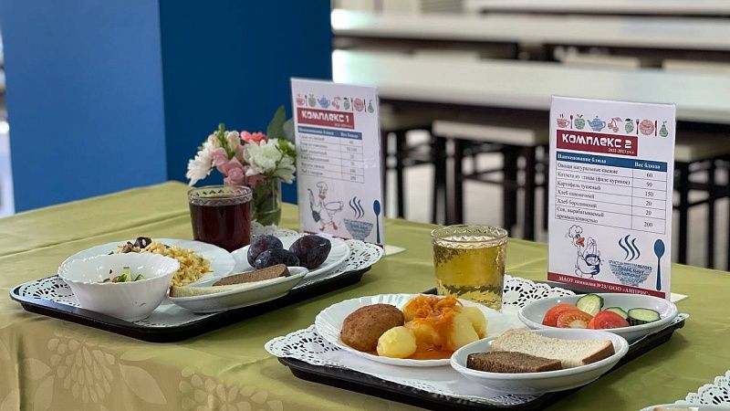 ФСБ провела обыски у поставщиков питания для школ в Челябинской области