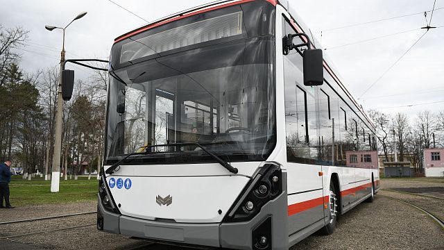 В Краснодар поступил еще один троллейбус с увеличенным автономным ходом