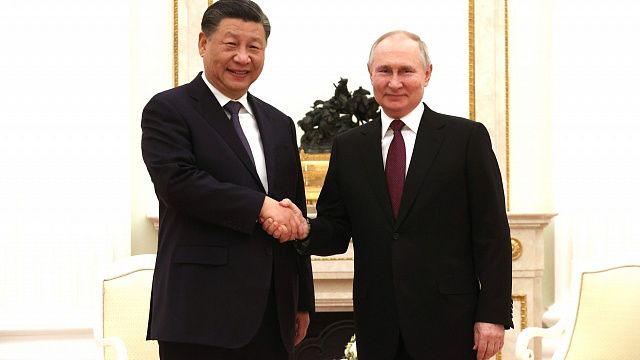 20 марта лидер КНР прибыл в Москву, где встретился с президентом России Владимиром Путиным. Фото: kremlin.ru