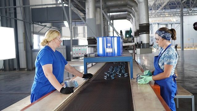 Единственный в стране завод термостойкой стеклянной посуды открылся в Армавире 