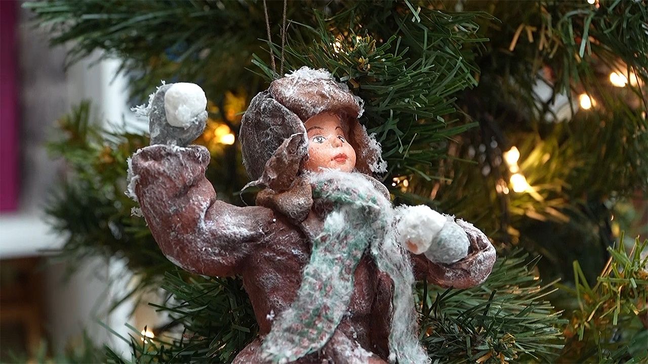 Новая дорога на Старокубанской, украшаем предновогодние дни ватными игрушками. Новости 15 декабря