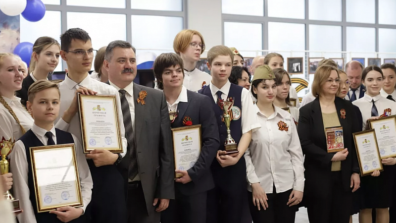 Школьники Краснодара представили инсталляции великих сражений России