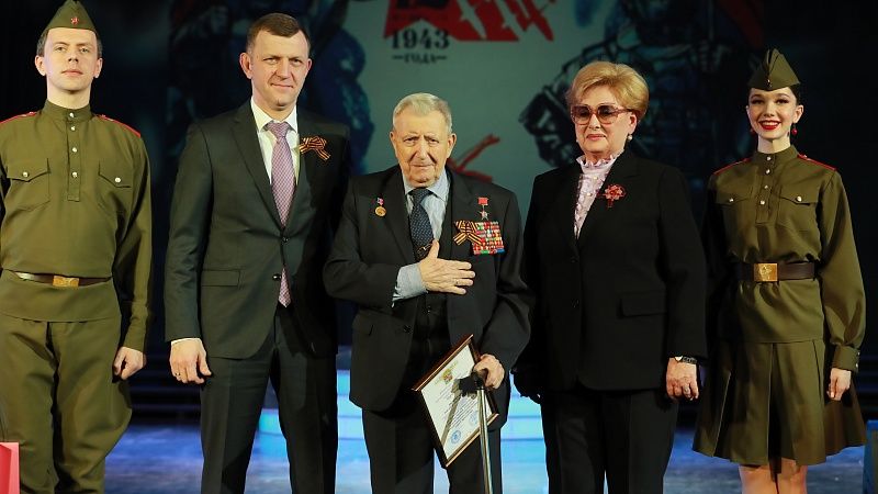 В Краснодаре наградили героев города в честь Дня освобождения
