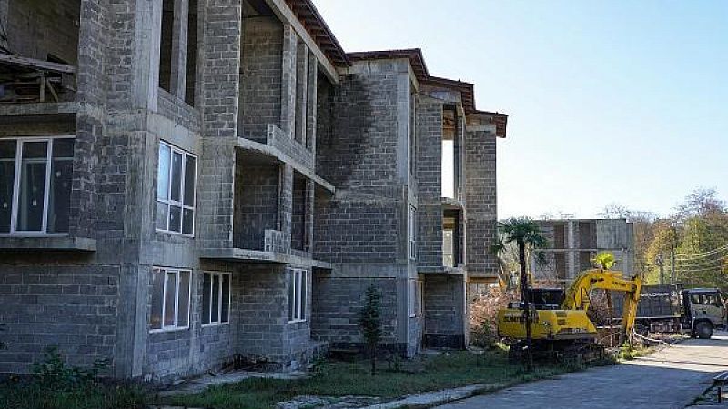 Почти 60 незаконно построенных и подлежащих сносу домов выявили в Сочи