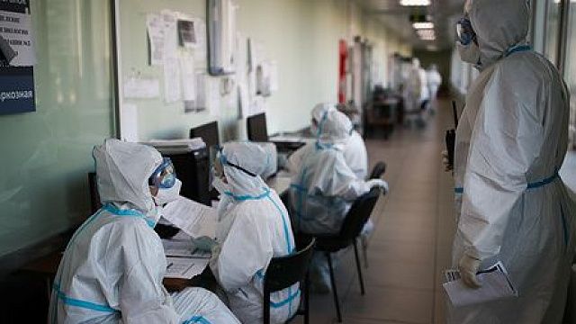 Эксперт предсказал России новую волну коронавируса